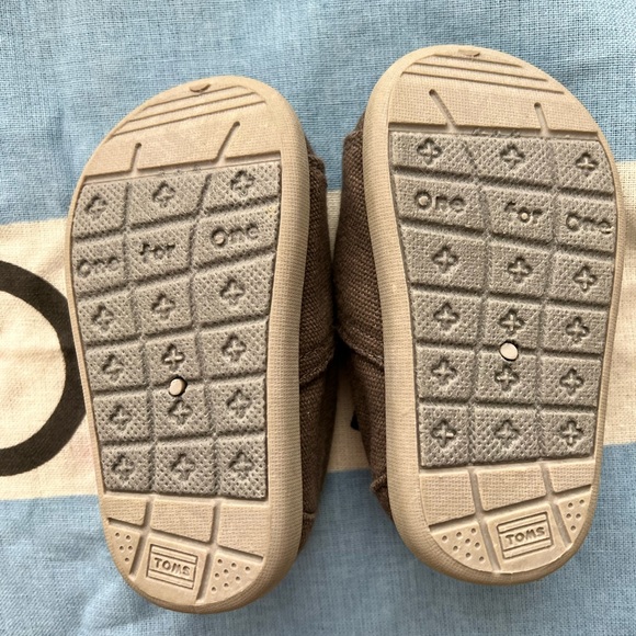 New without tags. Worn once; non walker - Picture 2 of 4